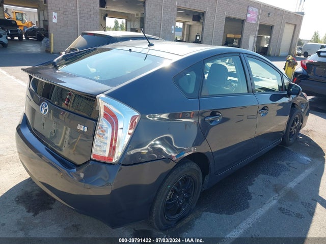 Toyota Prius Two 2014 JTDKN3DU4E1771345 Image 4