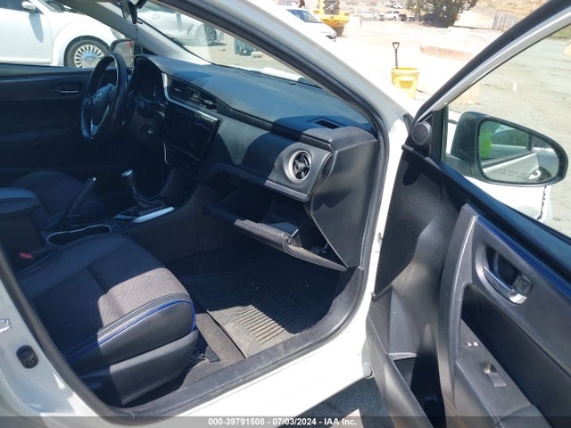 Toyota COROLLA SE 2019 5YFBURHE8KP908268 Image 5