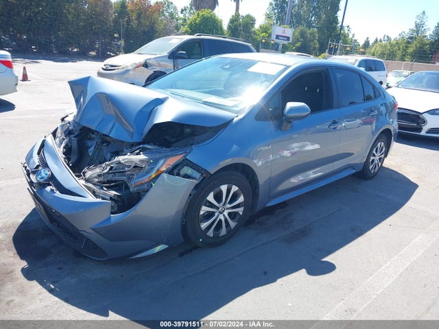 Toyota Corolla Hybrid Le 2021 JTDEAMDE3MJ015785 Image 2