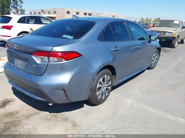 Toyota Corolla Hybrid Le 2021 JTDEAMDE3MJ015785 Image 4