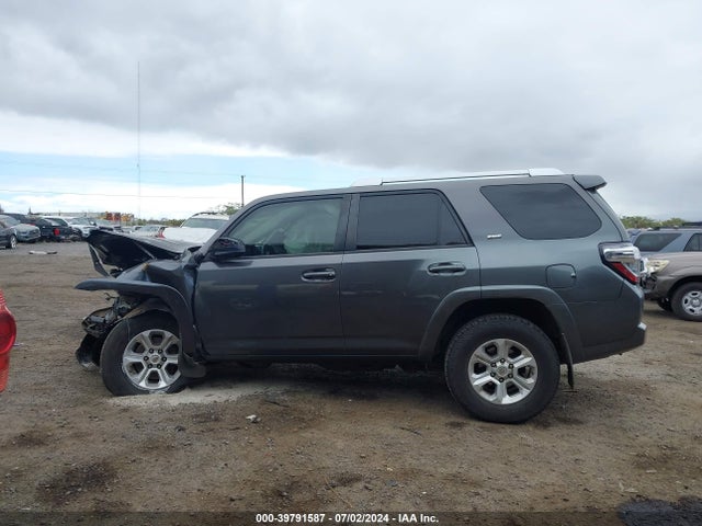 Toyota 4RUNNER SR5 2015 JTEZU5JRXF5104475 Image 14