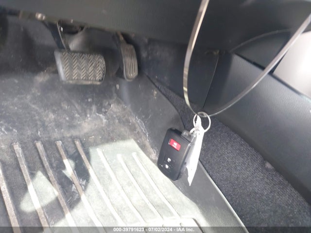 Toyota Rav4 Xle 2018 JTMWFREVXJD117581 Image 11