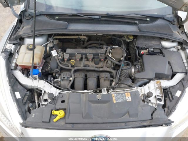 1FADP3K26FL224464 Ford FOCUS SE