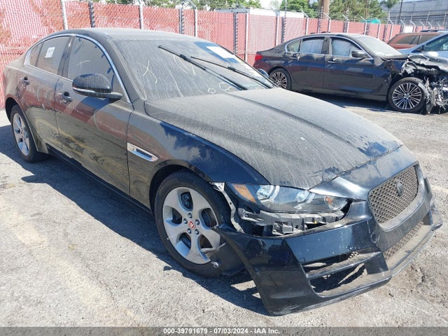 2018 SAJAR4FX7JCP27238 main image