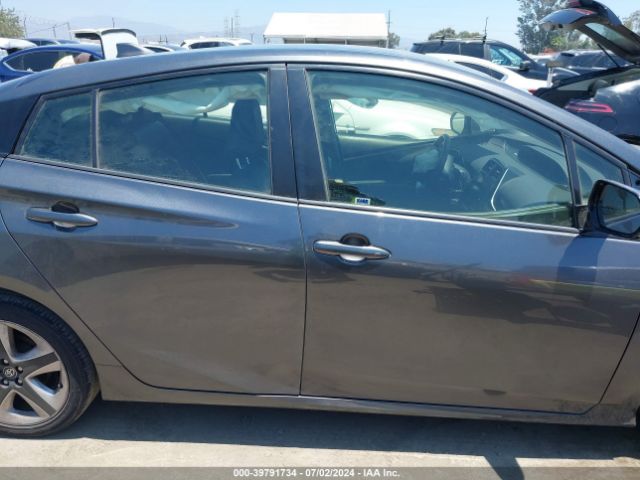 JTDKARFU4G3023116 Toyota Prius Three Touring