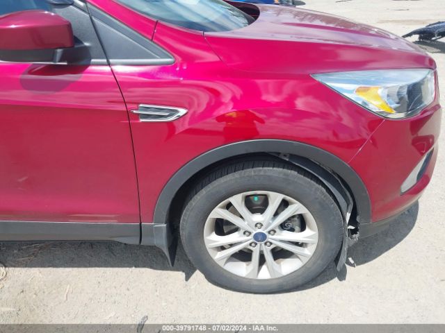1FMCU9GD3HUC27505 Ford ESCAPE SE