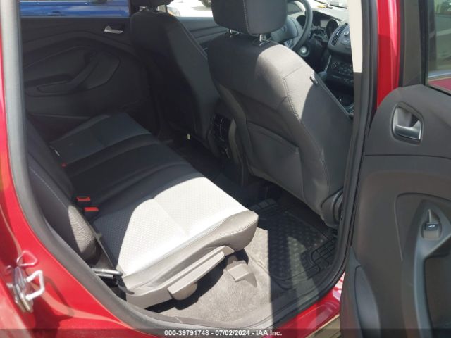 1FMCU9GD3HUC27505 Ford ESCAPE SE