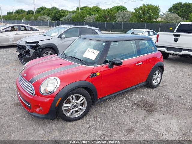 2013 MINI HARDTOP WMWSU3C59DT688944 Photo 1