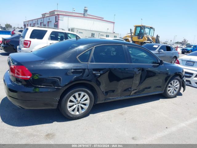 1VWAT7A36FC053822 Volkswagen Passat 1.8t Wolfsburg Edition