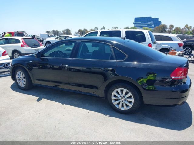 1VWAT7A36FC053822 Volkswagen Passat 1.8t Wolfsburg Edition