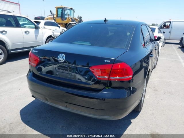 1VWAT7A36FC053822 Volkswagen Passat 1.8t Wolfsburg Edition