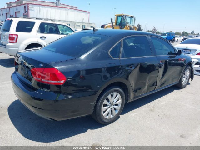 1VWAT7A36FC053822 Volkswagen Passat 1.8t Wolfsburg Edition
