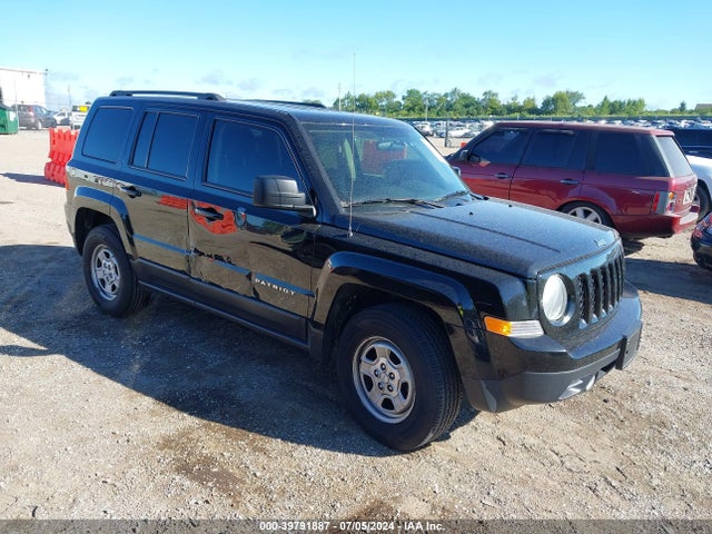 2015 1C4NJRBB2FD283699 main image