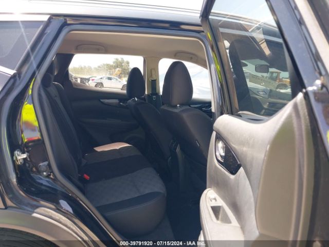 JN1BJ1CPXKW231155 Nissan Rogue Sport Sv