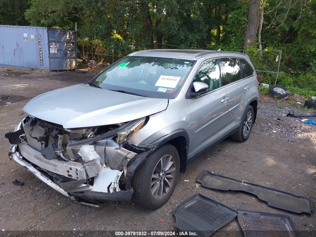 Toyota Highlander Xle 2019 5TDJZRFH8KS922768 Image 2