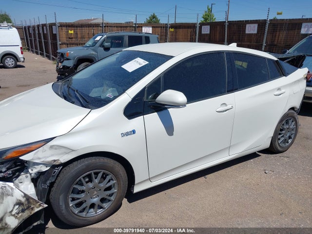 Toyota Prius Prime Premium 2017 JTDKARFP7H3038690 Image 14