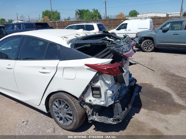 Toyota Prius Prime Premium 2017 JTDKARFP7H3038690 Image 6
