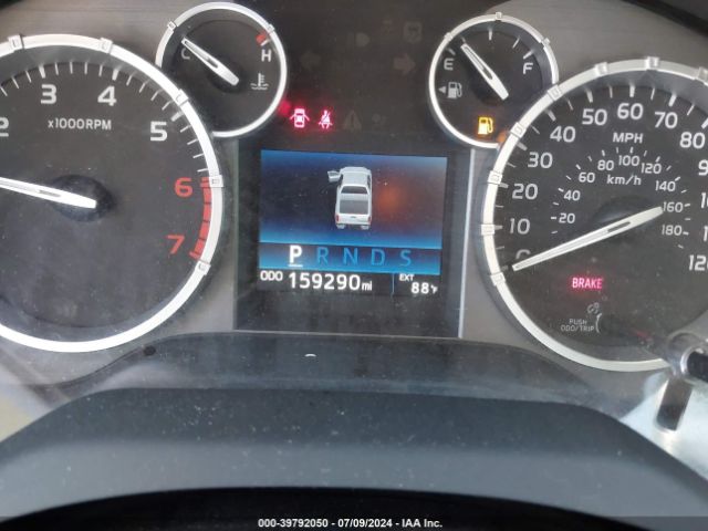 5TFEY5F1XHX217053 Toyota Tundra Sr5 5.7l V8