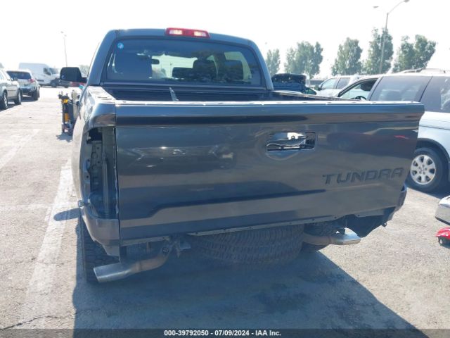 5TFEY5F1XHX217053 Toyota Tundra Sr5 5.7l V8
