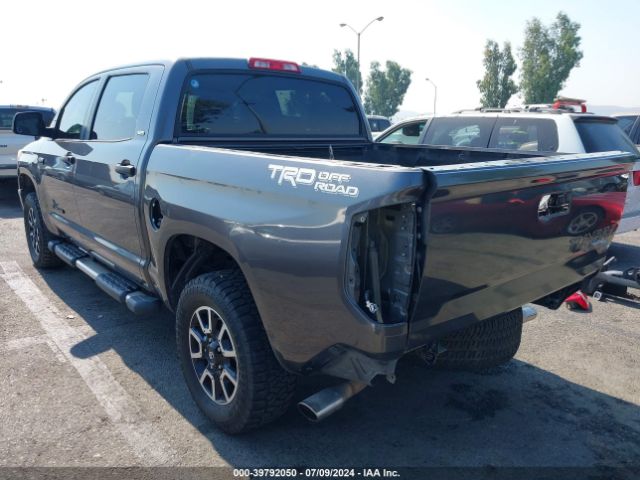 5TFEY5F1XHX217053 Toyota Tundra Sr5 5.7l V8