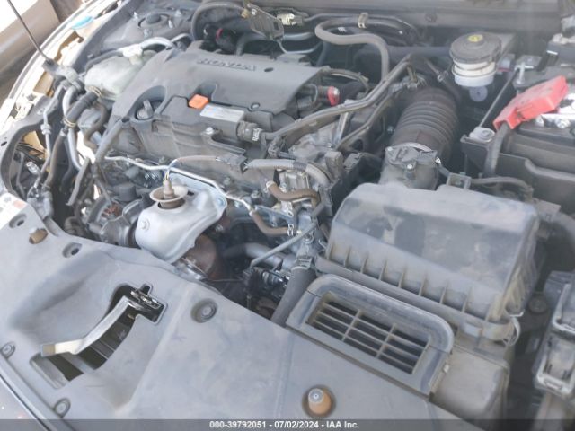 2HGFC2F76JH588258 Honda CIVIC EX