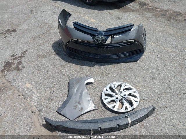 Toyota COROLLA LE 2018 5YFBURHE3JP825877 Image 12