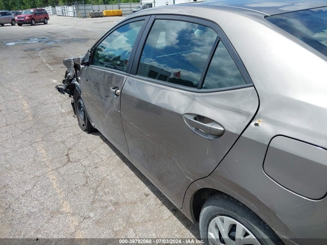 Toyota COROLLA LE 2018 5YFBURHE3JP825877 Image 19