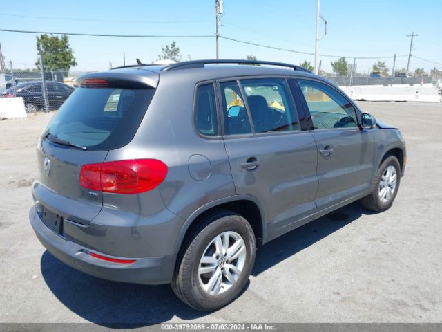 WVGAV7AX4GW612781 Volkswagen TIGUAN S
