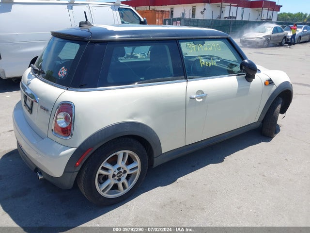 2012 MINI COOPER WMWSU3C52CT542268 Photo 3
