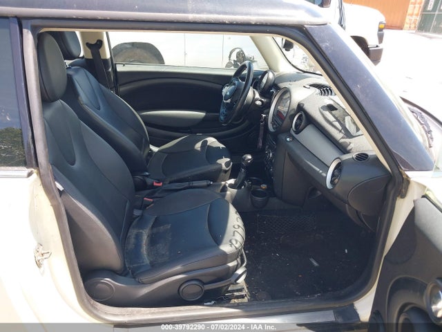 2012 MINI COOPER WMWSU3C52CT542268 Photo 4