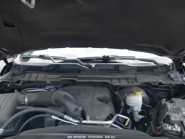 1C6RR7FT7HS845958 RAM 1500 Express Quad Cab 4x4 6'4 Box