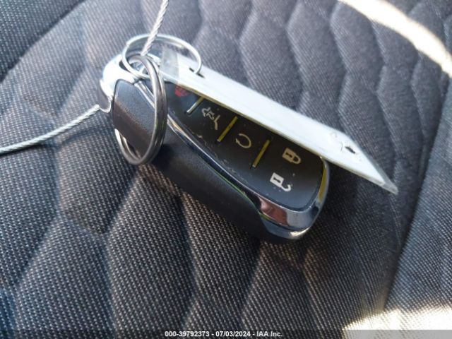 2GNAXJEV9J6296842 Chevrolet EQUINOX LT