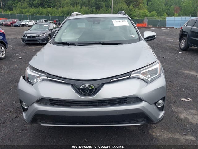 Toyota Rav4 Limited 2018 JTMDFREV5JD242186 Image 12