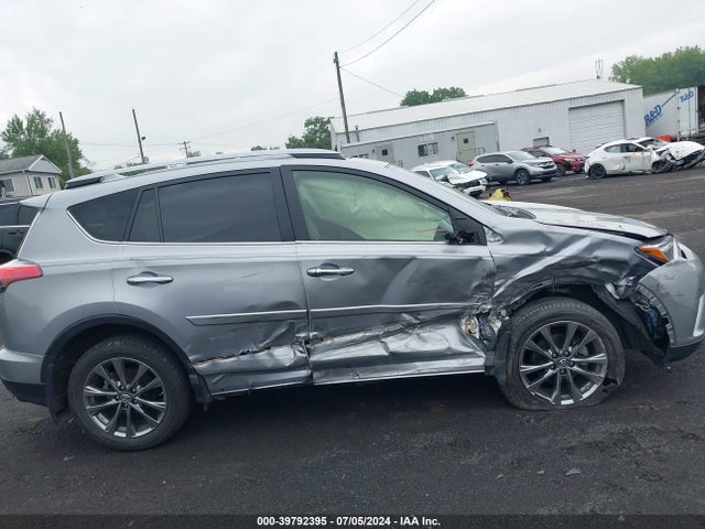 Toyota Rav4 Limited 2018 JTMDFREV5JD242186 Image 13