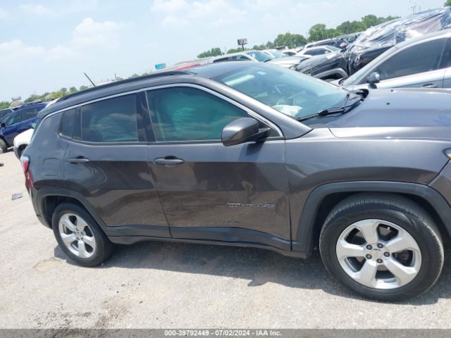 3C4NJCBB1KT856240 Jeep Compass Latitude Fwd