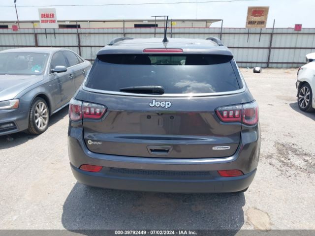 3C4NJCBB1KT856240 Jeep Compass Latitude Fwd