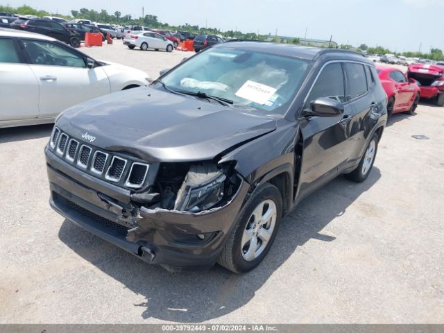 3C4NJCBB1KT856240 Jeep Compass Latitude Fwd