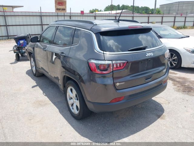3C4NJCBB1KT856240 Jeep Compass Latitude Fwd
