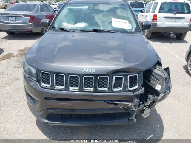 3C4NJCBB1KT856240 Jeep Compass Latitude Fwd