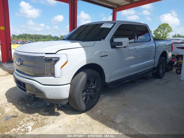 2023 FORD F-150 LIGHTNING 1FTVW1EV7PWG00570 Photo 1