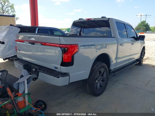 2023 FORD F-150 LIGHTNING 1FTVW1EV7PWG00570 Photo 3