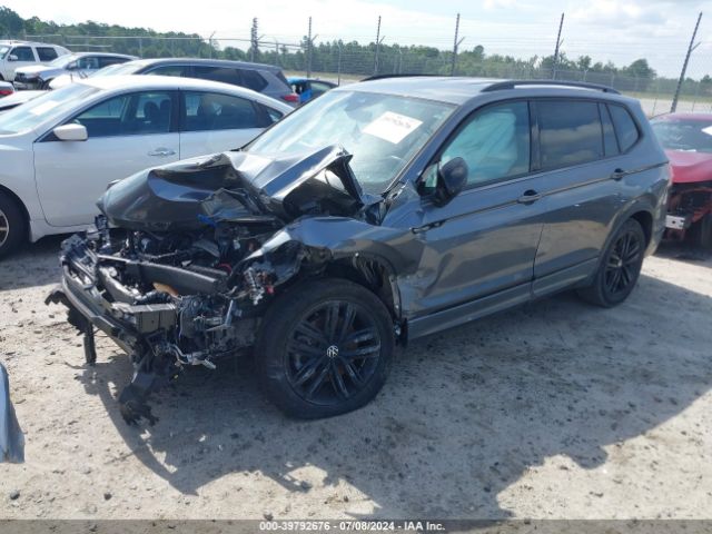 3VVCB7AX0NM018886 Volkswagen Tiguan 2.0t Se R-line Black