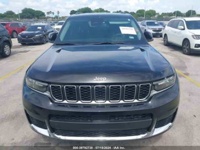 1C4RJJAG2N8618631 Jeep Grand Cherokee L Laredo 4x2