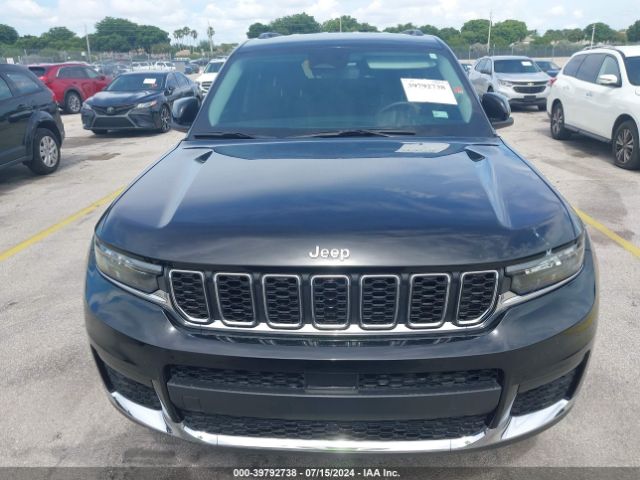 1C4RJJAG2N8618631 Jeep Grand Cherokee L Laredo 4x2