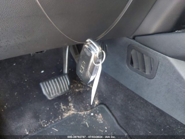 2LMPJ6KR8HBL21868 Lincoln Mkx Select