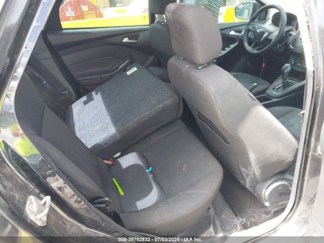 1FADP3F29FL249823 Ford FOCUS SE
