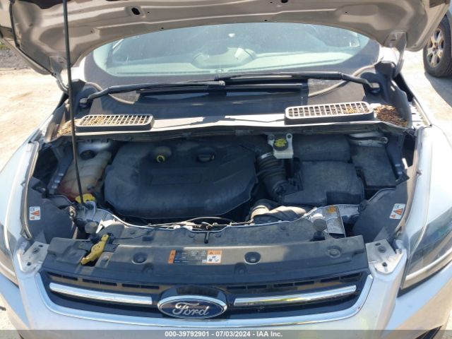 1FMCU9J94GUA09043 Ford Escape Titanium