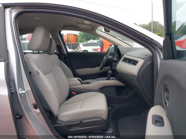 3CZRU6H33NM766297 Honda Hr-v Awd Lx