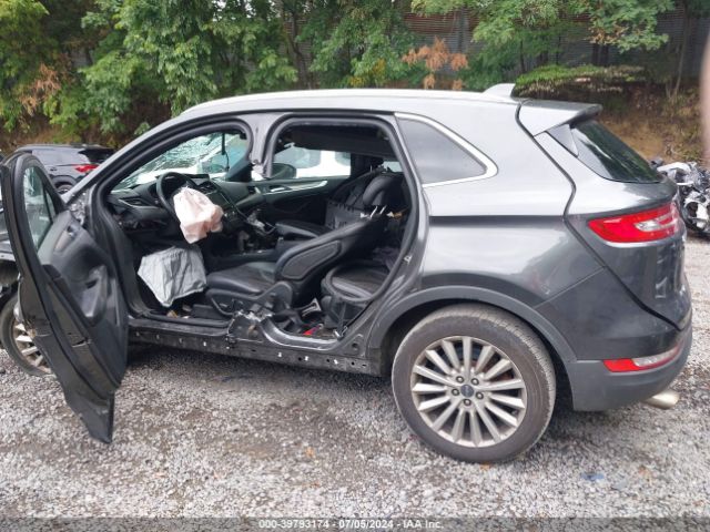 5LMCJ1D99KUL29373 Lincoln Mkc Standard