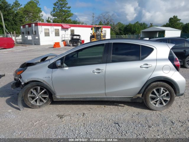 JTDKDTB38J1601450 Toyota Prius C Two